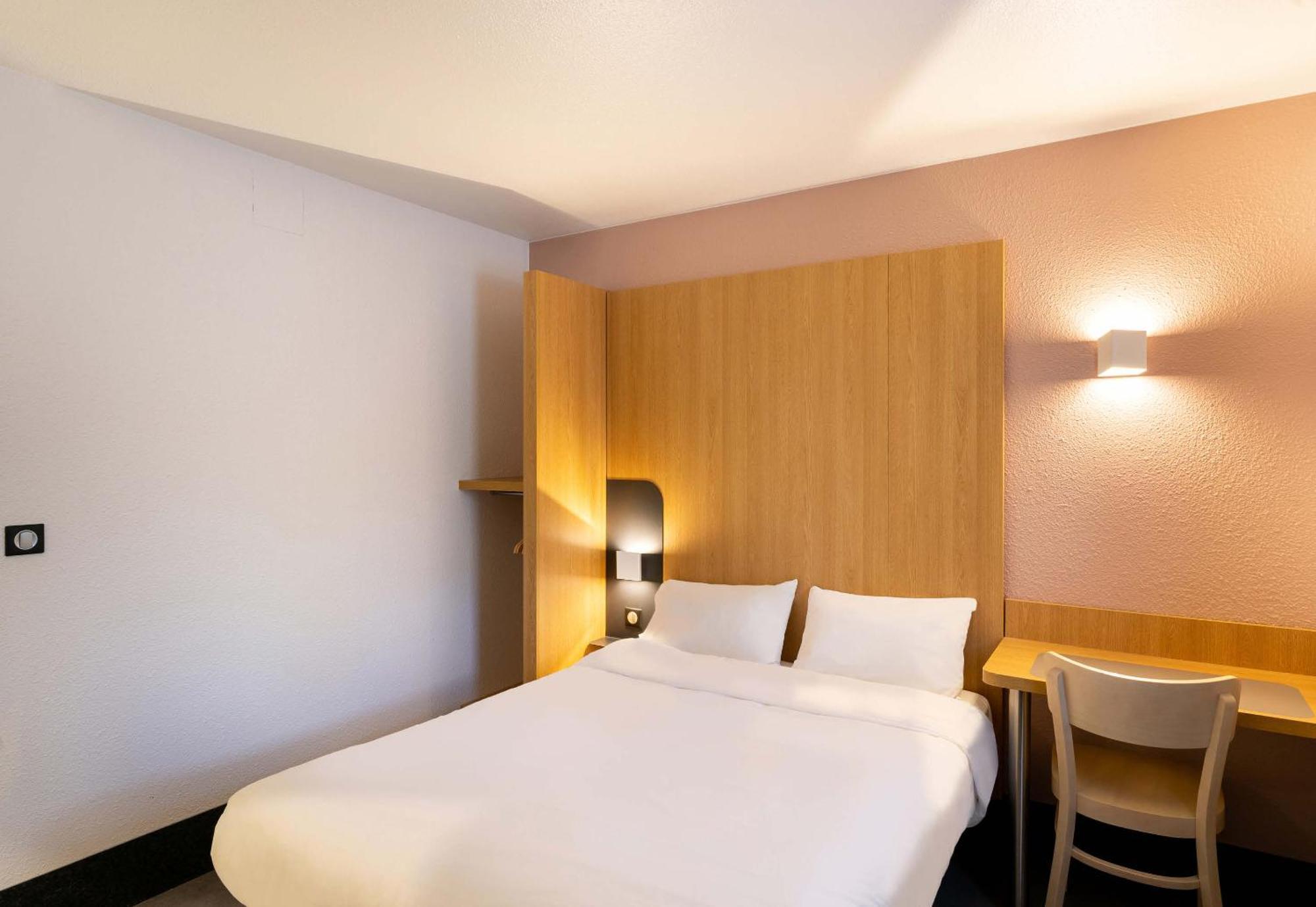 B&B Hotel Lorient Lanester Exteriör bild
