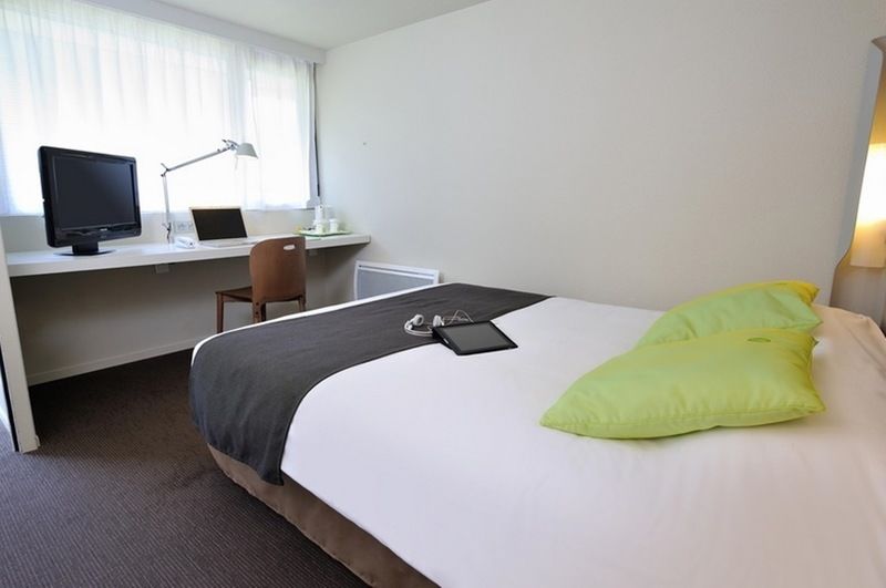 B&B Hotel Lorient Lanester Exteriör bild