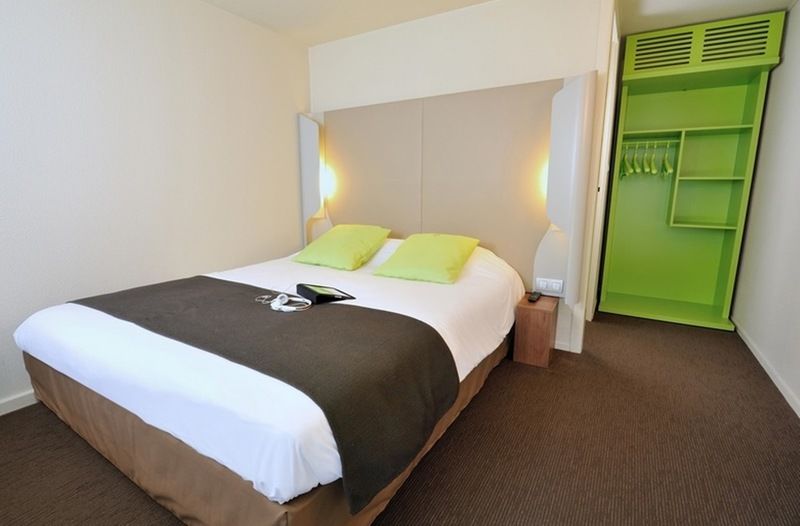 B&B Hotel Lorient Lanester Exteriör bild