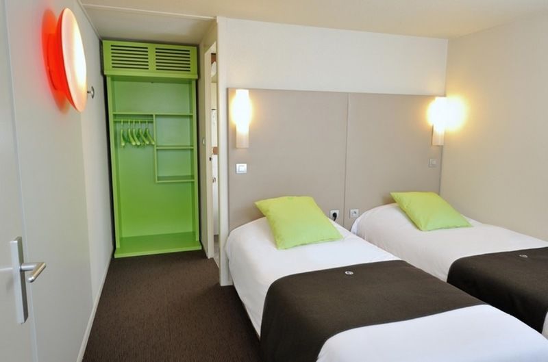 B&B Hotel Lorient Lanester Exteriör bild