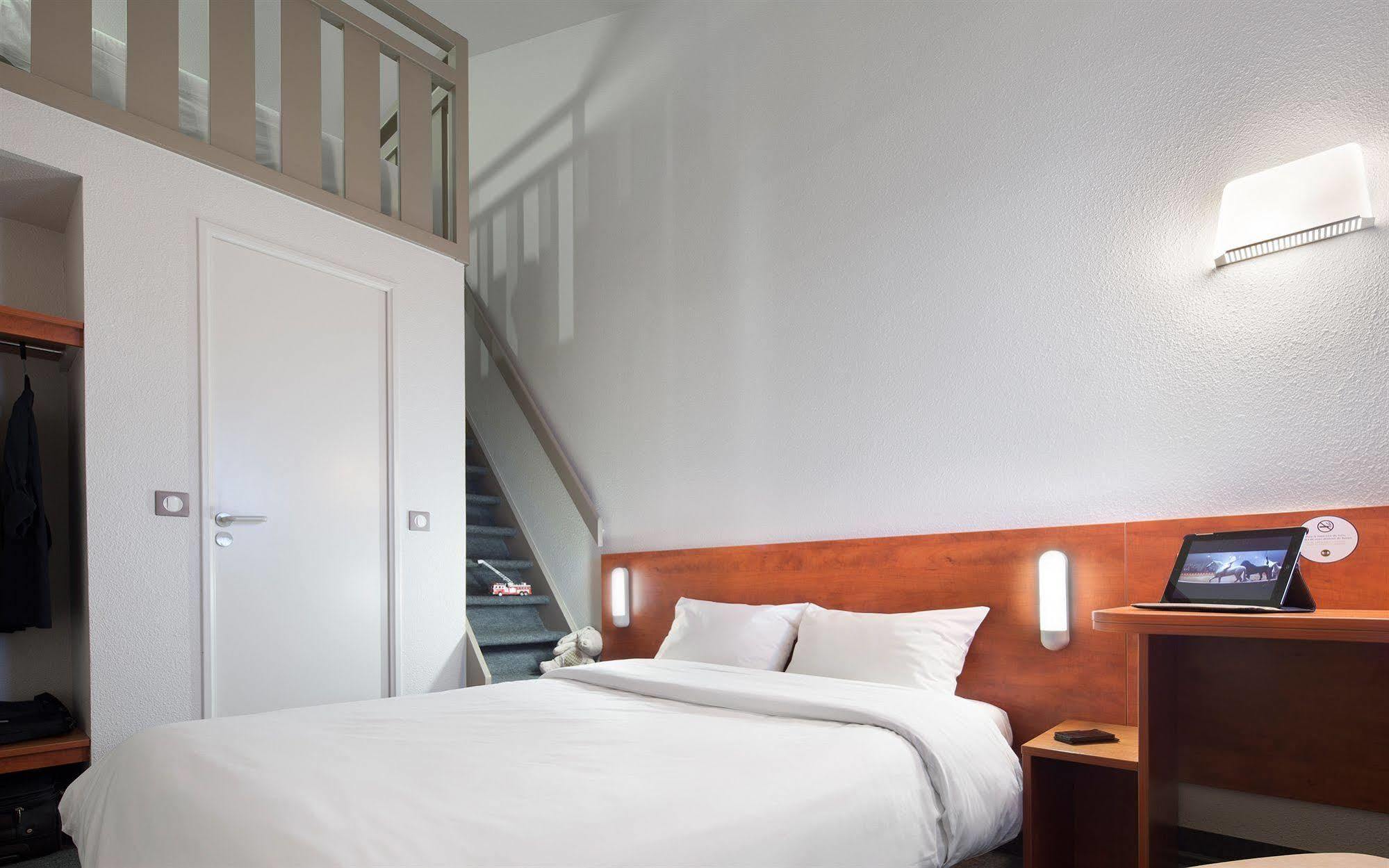 B&B Hotel Lorient Lanester Exteriör bild